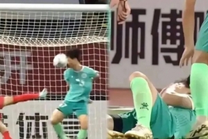 闽南网：“苏超”赛场诠释足球热血，南安小伙用脸挡出必进球